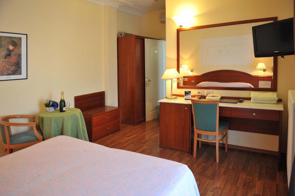 Hotel Benessere Villa Fiorita Colfiorito Exterior photo